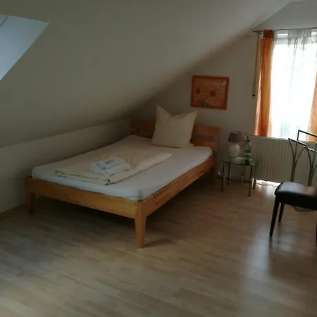 Zur Dicken Eiche 2* מונסטר